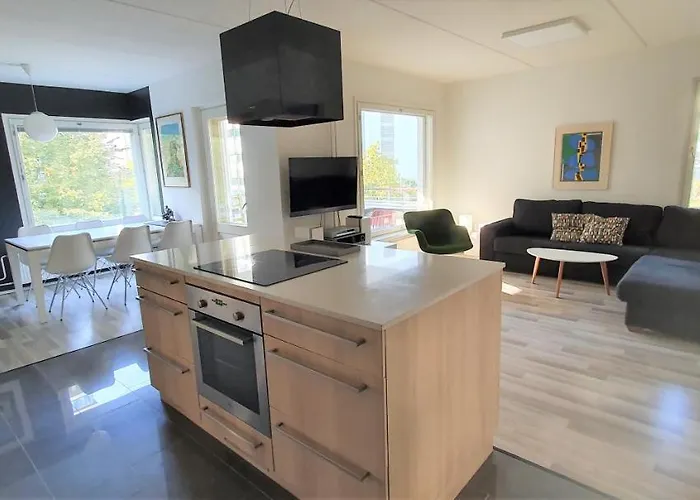 شقة Bright, Big With Own Sauna & Balcony هلسنكي