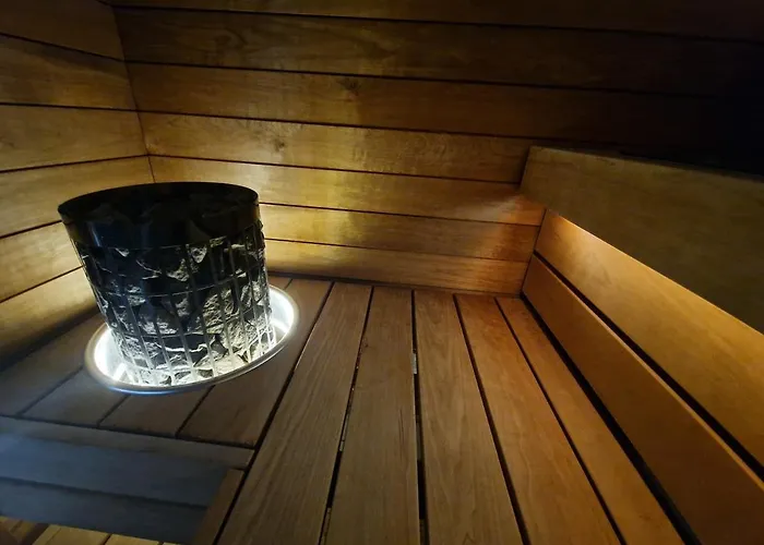 شقة Bright, Big With Own Sauna & Balcony *