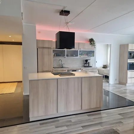 Bright, Big With Own Sauna & Balcony Apartmán